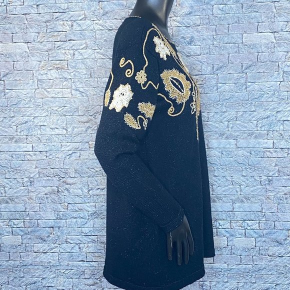 Joeclyn Smith Pull Over Sweater - Picture 2 of 6